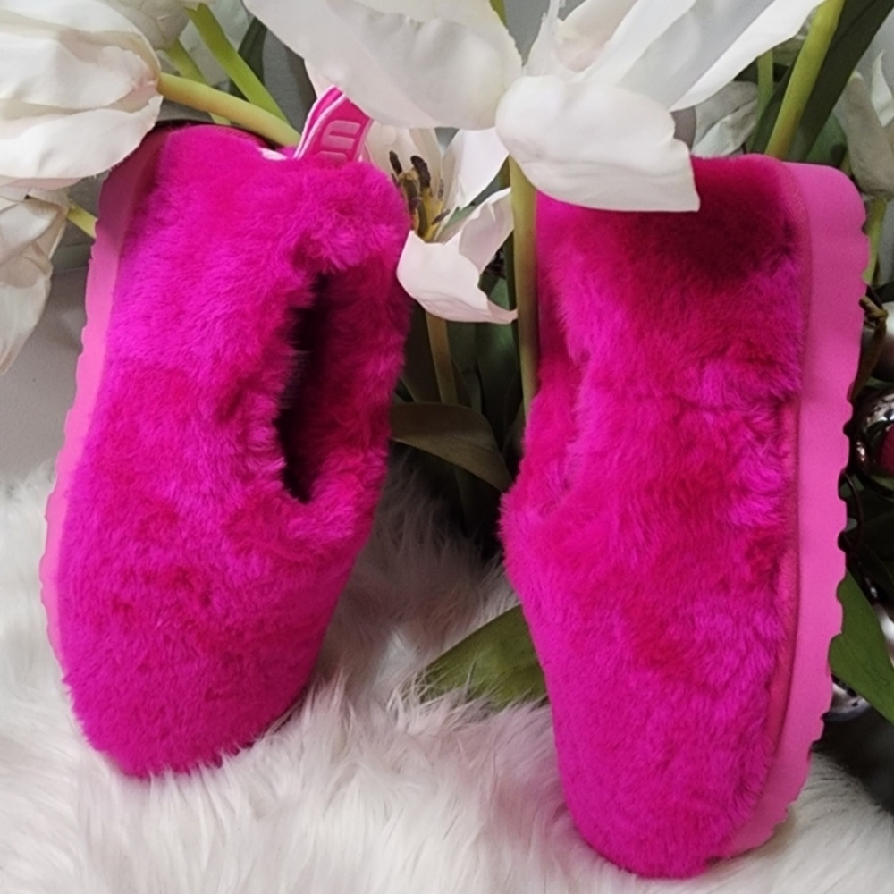 Ugg Women's Classic Cozy Bootie Fashion Rock Rose BootSize:7 New
